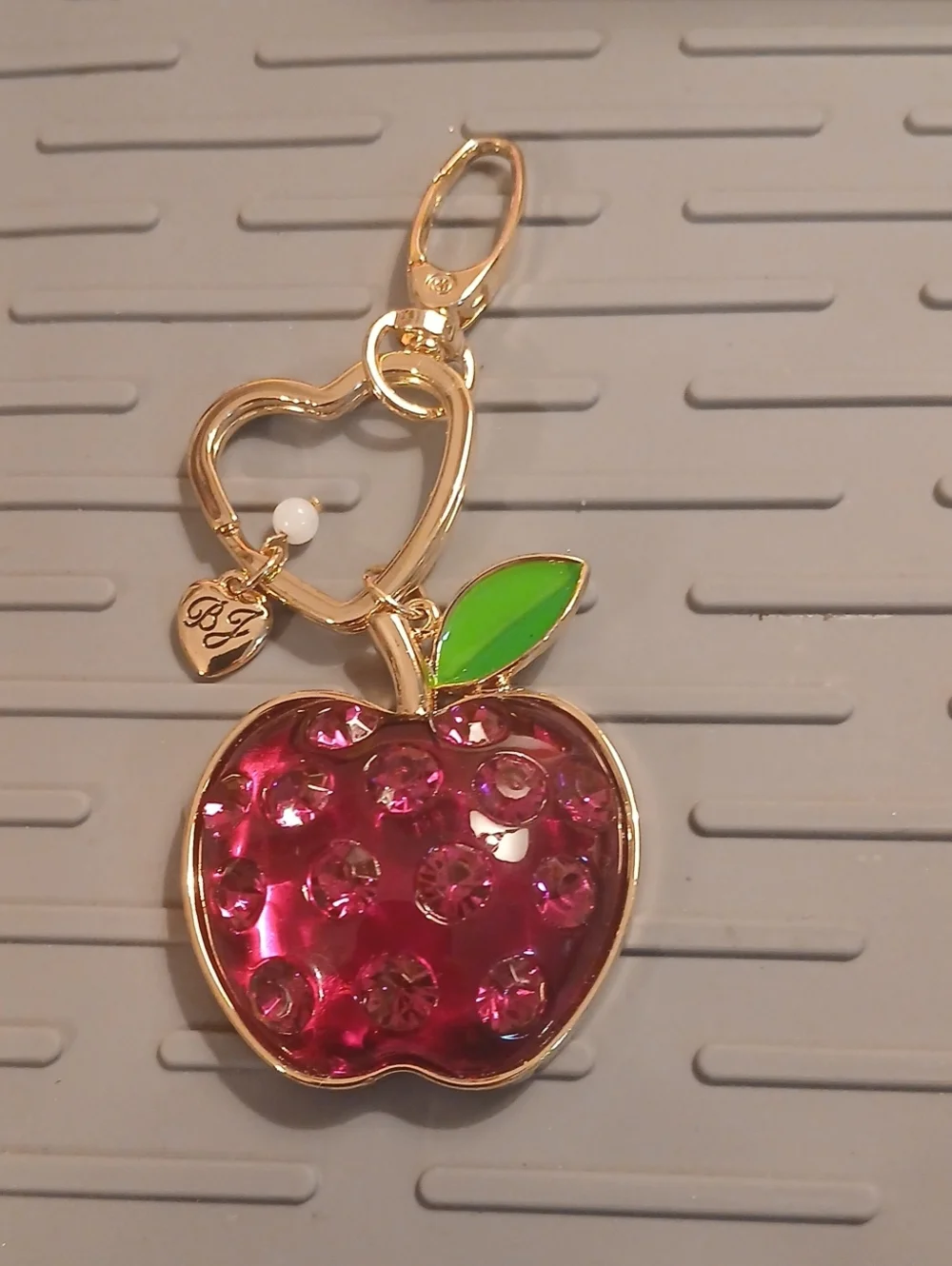 Betsey Johnson Red Rhinestone Apple Keychain Heart Charm New in Box